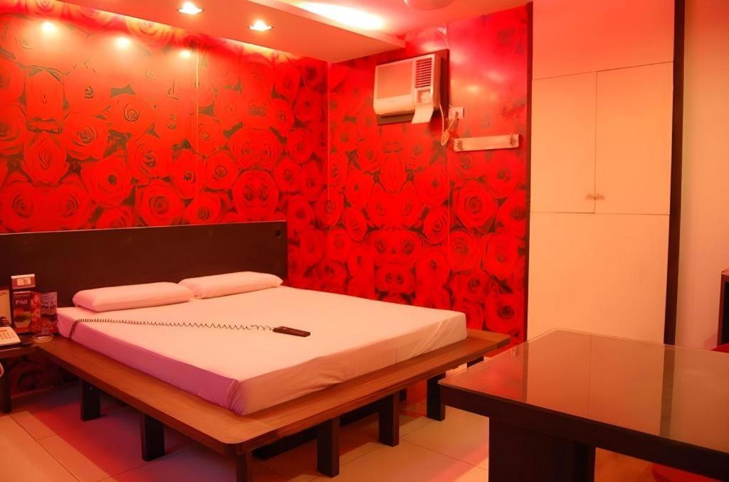 Hotel Sogo Tarlac Kültér fotó