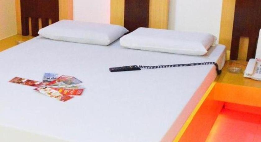 Hotel Sogo Tarlac Kültér fotó