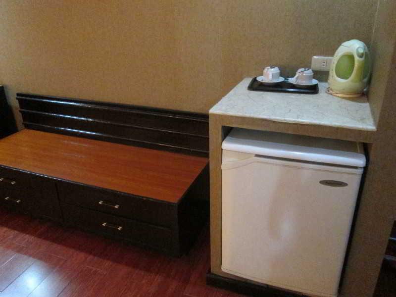 Hotel Sogo Tarlac Kültér fotó