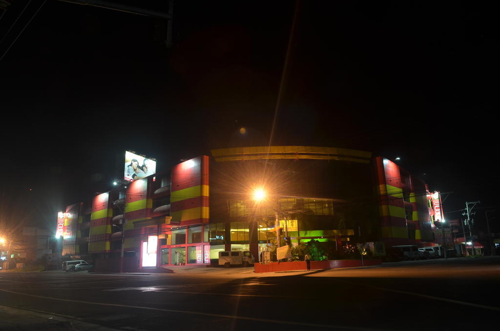 Hotel Sogo Tarlac Kültér fotó